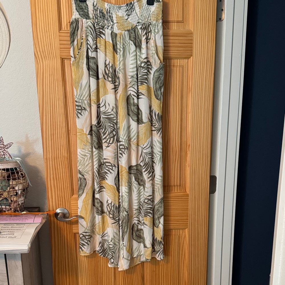 Rip Curl Green and Cream Leaf pants